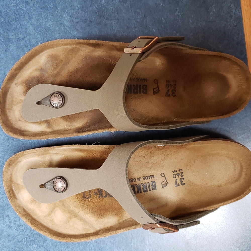 Birkenstock Gizeh sandals